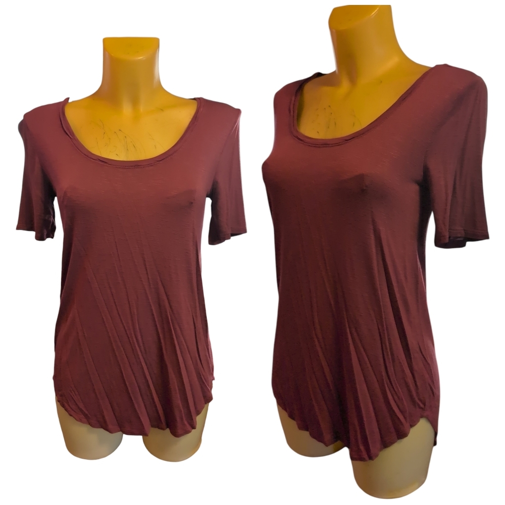 🌹3/15🌹MAURICES Solid Purple Stretchy Tee Shirt